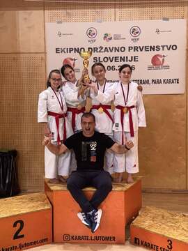 Veselje ob naslovu državnih ekipnih prvakinj je bilo neizmerno