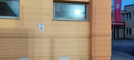 gumb za prižig reflektorjev